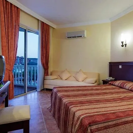 Larissa Sultan 4* Camyuva