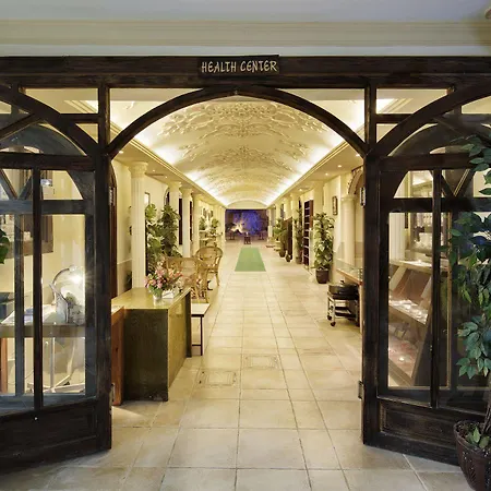 酒店 Larissa Sultan 4*